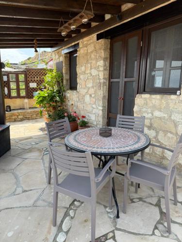 'I Folia' Village house with roof garden and terrace