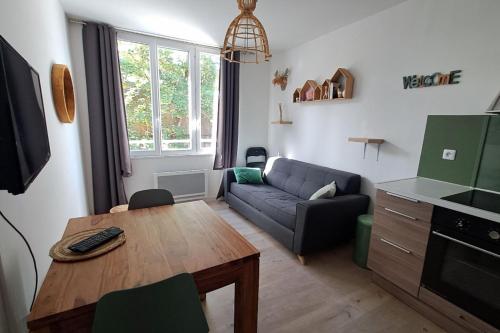 Lovely 32 square metre studio next to the beach