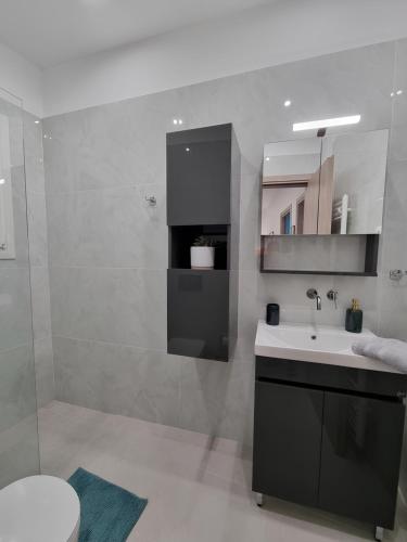 Renovated 2-Bedroom Apartment with Balcony 62sqm Near Athens Center