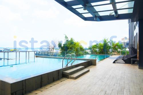 Piscina en o cerca de 2BR One Residence 19AK City View