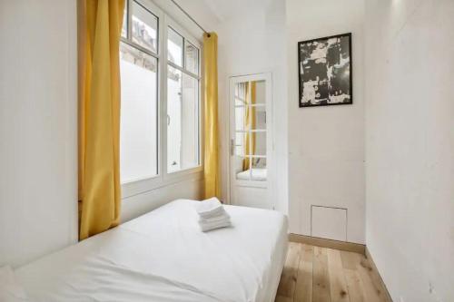 Katil atau katil-katil dalam bilik di Small fully equipped apartment