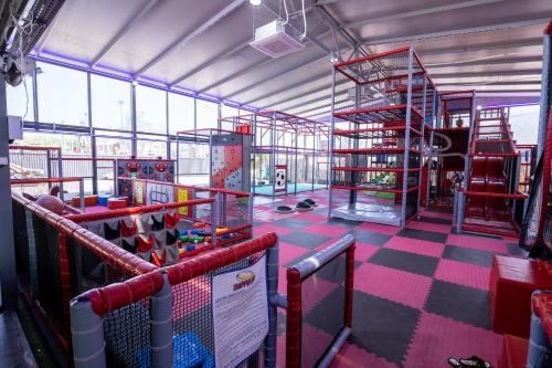 Club infantil en Sea View Serenity Βeachfront & Pool 106