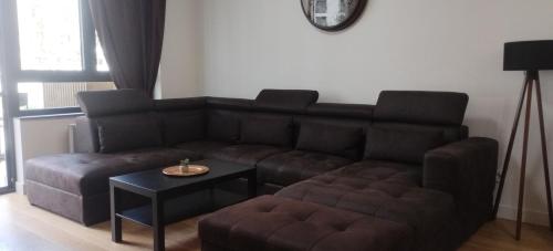 Χώρος καθιστικού στο 1 Beograd na vodi Molim pozovite oko informacija o prijavljivanju