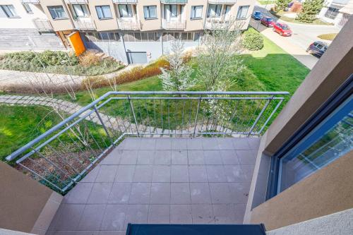 Balkón nebo terasa v ubytování New cozy apartment, Free Parking!