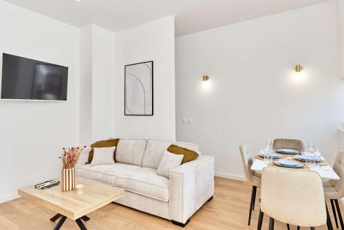 Residence with AC apartments Buttes Chaumont Park