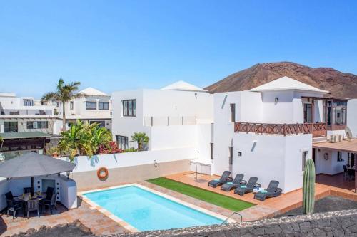 Villa Vista Faro by Villa Plus