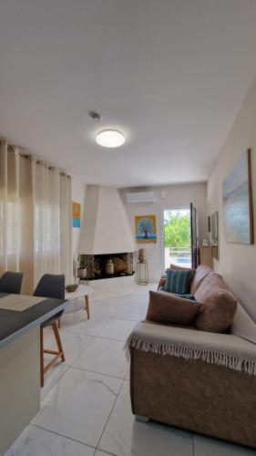 Leo's House