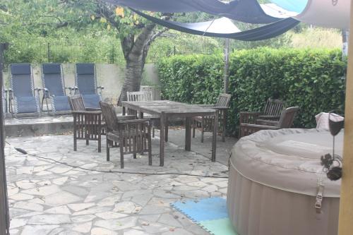 Patio nebo venkovní prostory v ubytování Maison - Limoux