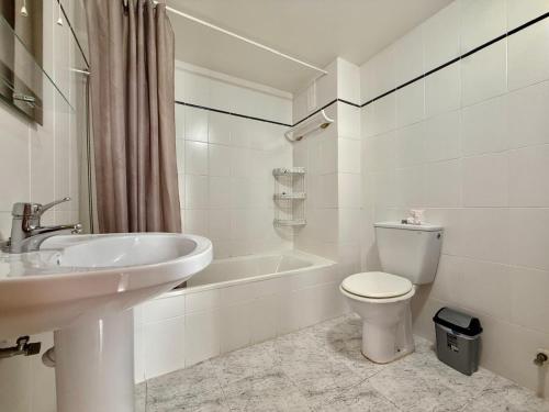 AT223 Bobyan