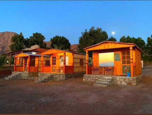 Nuweiba‘ el Muzeinahにあるمخيم مبروكهの田舎の小屋