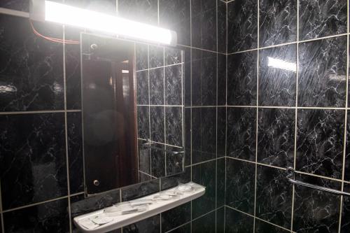 Koupelna v ubytování Hanul Răzeșilor - Cinstim tradiția Moldovei