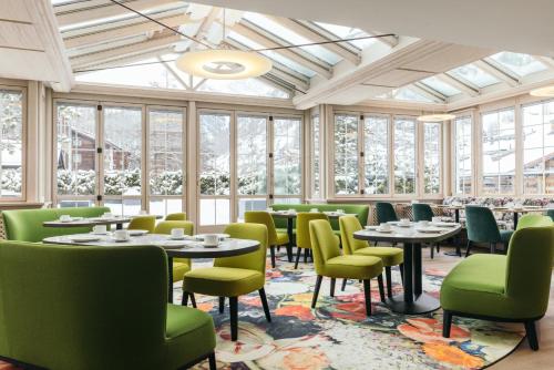 Posezení v ubytování la couronne Hotel & Spa