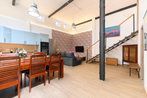 Dúplex Moderno con 2 Dormitorios, Cocina Equipada Confort y Estilo Temporal CAÑ220