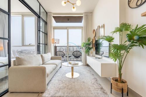 Furnished 1BR Near Dubai Hills Park, Close to the Iconic Dubai Hills Mall, Only 15 Minutes from Burj Khalifa, Collective 20 Tower B, Dubai Hills by Deluxe Holiday Homes
