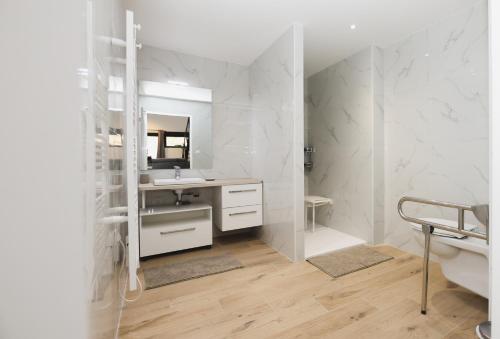 Le Naturiste Loft with Jacuzzi