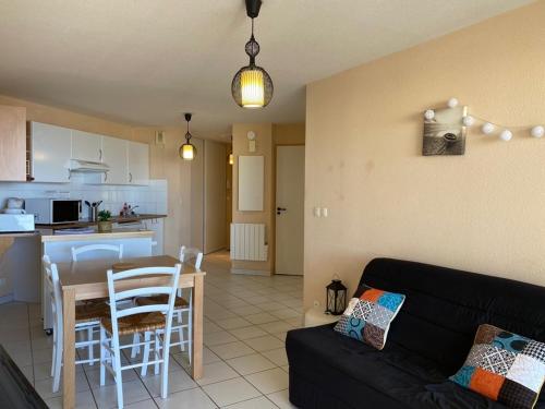 Appartement T2 avec terrasse, parking, animaux admis - FR-1-379-172