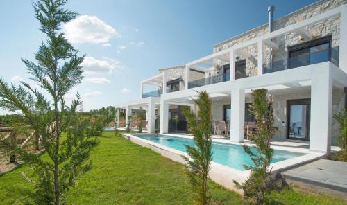 Πισίνα στο ή κοντά στο Sunrise Villas Collection