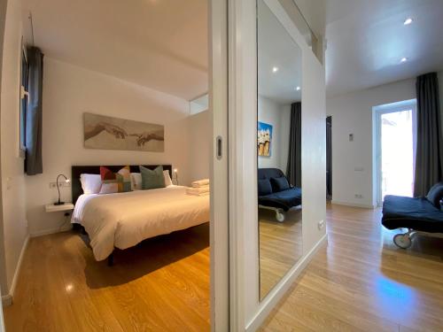 Modern Apt in the Trendiest Neighborhood of BCN
