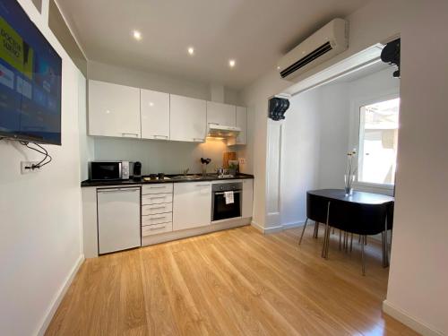 Modern Apt in the Trendiest Neighborhood of BCN
