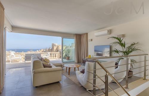 Foto Palatial Flat inside Bright Duplex Penthouse 1