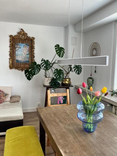 Designer Loft 60m sq in Cracow Center Sunny Top-Floor Apartment with Balcony, King Bed & Great Transport