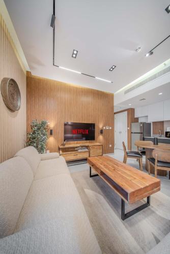 Private Apartment - 1BR Aljada Home - Sleeps 4