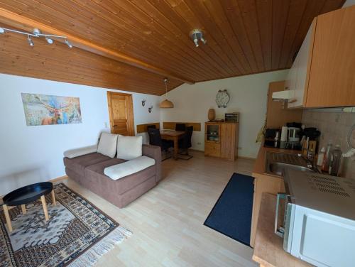 Køkken eller tekøkken på Ferienwohnung Hofheinz