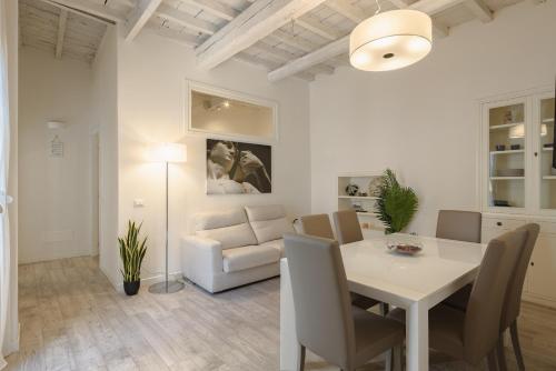 Sant'Ambrogio Terrace Tales Apartment