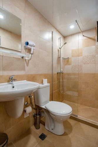 Ένα μπάνιο στο Complex Fichoza