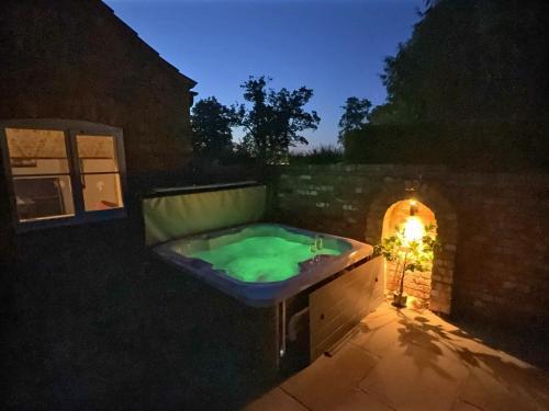 Bazén v ubytování Kexby House Country Retreat, York nebo v jeho okolí