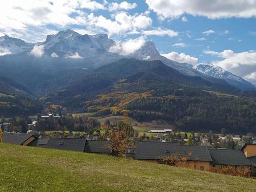 Studio cabine 26m² avec balcon sud-ouest à Barcelonnette - FR-1-804-45