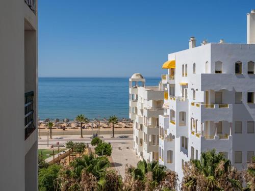 T1 com Varanda e vista mar a 200m da Praia