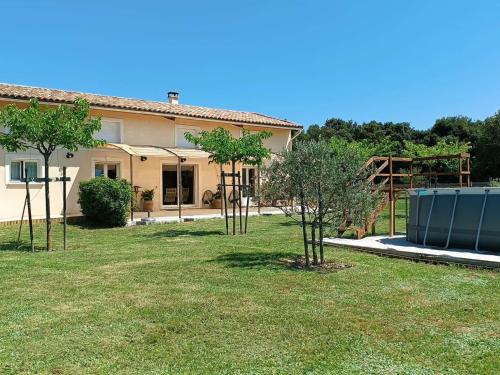 Villa 4 pers avec piscine privée, grand terrain, animaux admis, WiFi, Orgnac l'Aven - FR-1-382-207