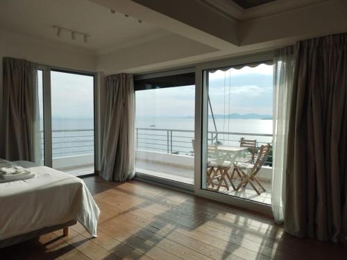 Amazing Sea View Next To The Beach 2bd Apt