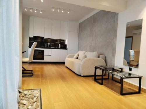 Amazing Sea View Next To The Beach 2bd Apt