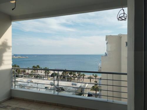 Amazing Sea View Next To The Beach 2bd Apt