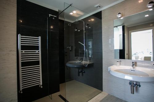 Koupelna v ubytování Hotel Abano Astoria
