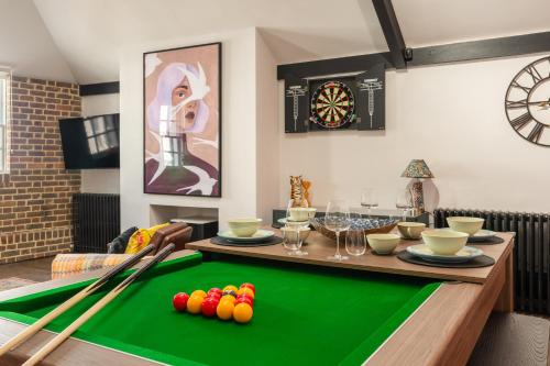 Fun Kemptown Stay with Games Close To Seafront photo 29