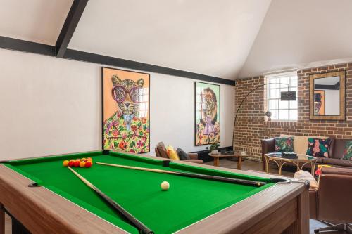 Fun Kemptown Stay with Games Close To Seafront photo 31