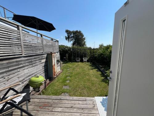 Κήπος έξω από το Stuga nära havet i Göteborg