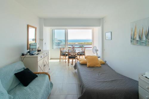 WELCS ESTUDIO 275 EMP con vistas al mar