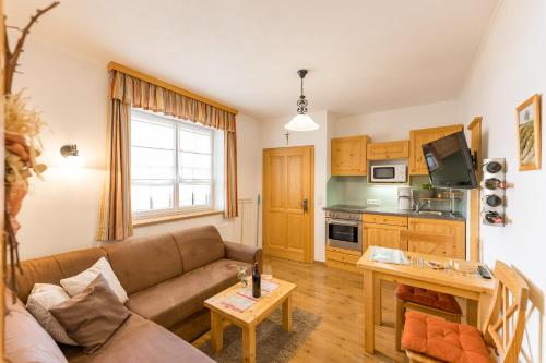 Kuchyňa alebo kuchynka v ubytovaní Weingut - Gästezimmer zum Schwalbennest