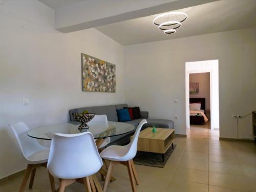 Heart of Liapades Apartment