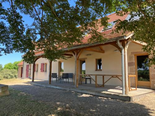 Το κτήριο όπου στεγάζεται  το bed & breakfast