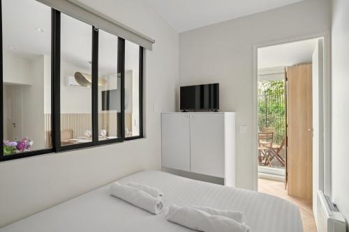 Lavie Maison Terrace and AC