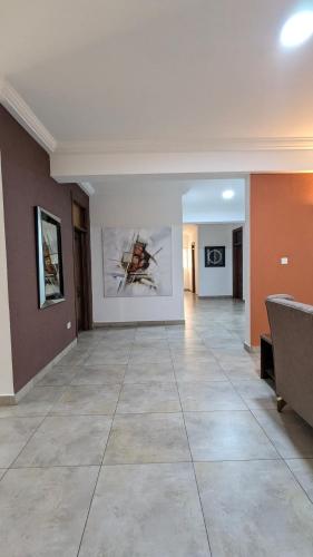 Spacious 3-Bedroom Stay Near Kotoka Airport