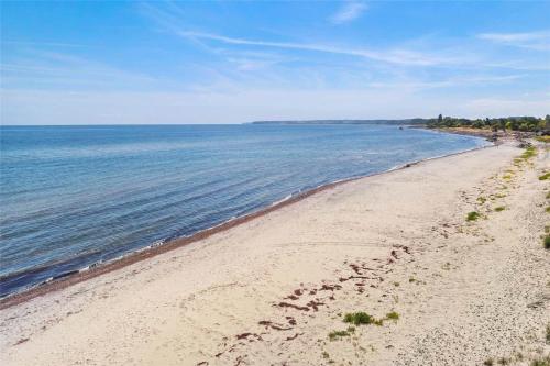 Foto dalla galleria di 2002-Stege-Solvgranen-7 a Stege