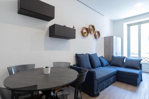 Corso Venezia Suite with double bathroom and balcony