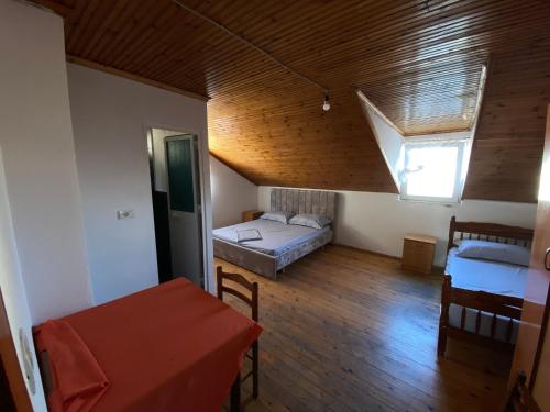 Imagen de la galería de Uncle house, en Shkodër