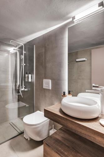 Un baño de Iroon Units
